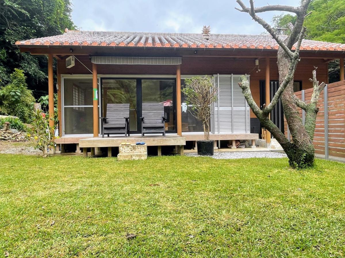 マムヴィッラin森の中の一軒家 Villa Nago Kültér fotó