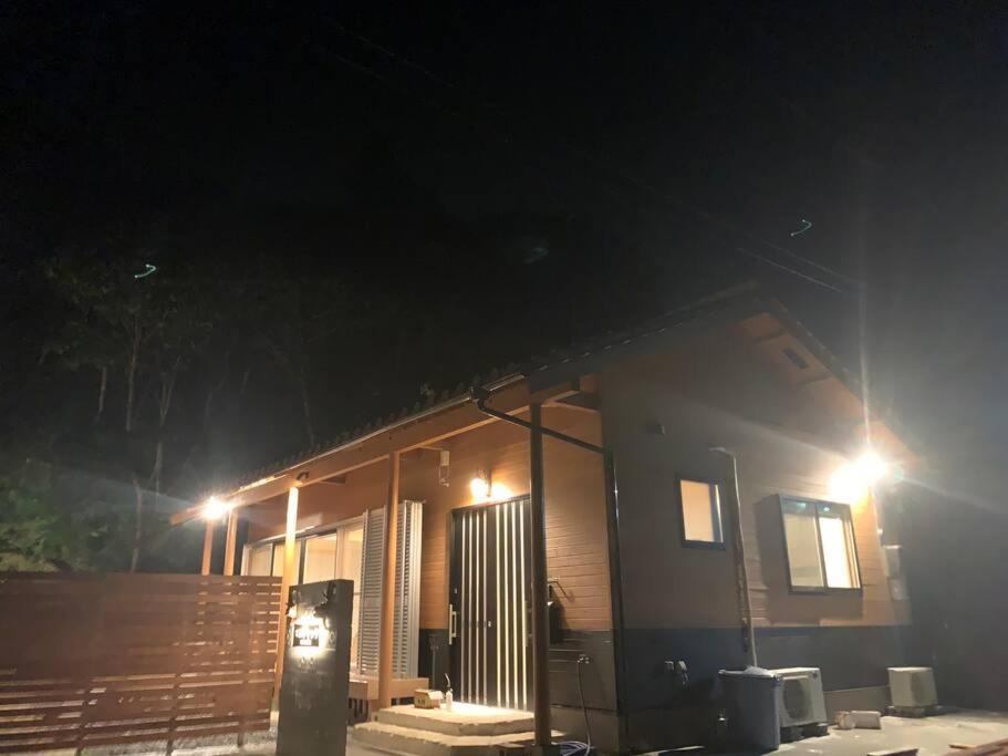 マムヴィッラin森の中の一軒家 Villa Nago Kültér fotó